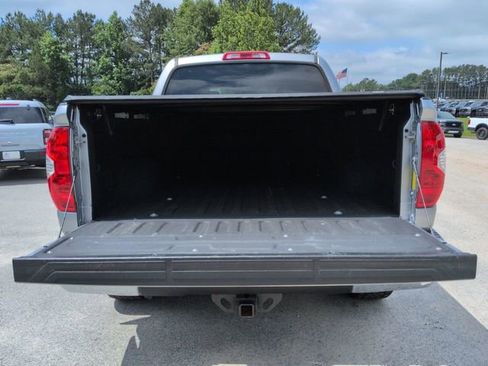 Used 2018 Toyota Tundra SR5 w/ SR5 Upgrade Package RWD image 16