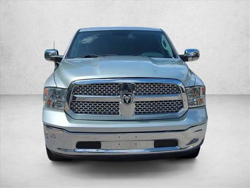 Used 2019 RAM 1500 Classic SLT w/ Luxury Group AWD/4WD image 2