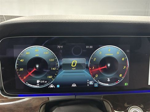 Used 2023 Mercedes-Benz E 350 4MATIC Sedan image 26