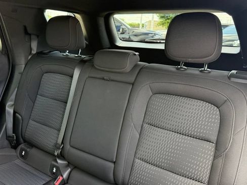 Used 2025 Chevrolet Equinox LT FWD image 24