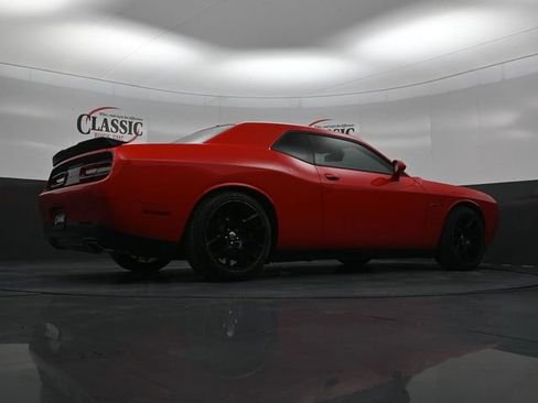 Used 2015 Dodge Challenger R/T image 29