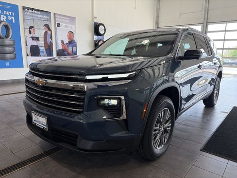 New 2026 Chevrolet Traverse LT w/ Driver Confidence Package FWD image 9
