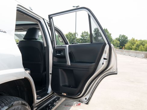 Used 2016 Toyota 4Runner SR5 Premium AWD/4WD image 41