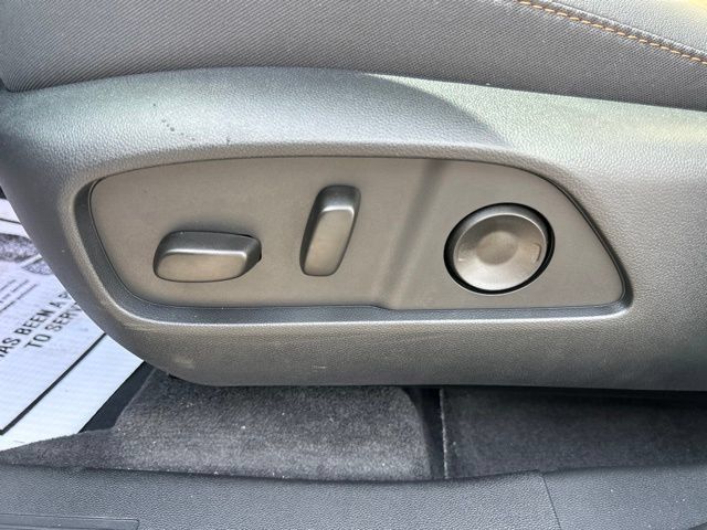 New 2027 Chevrolet Equinox ACTIV w/ Safety and Technology Package FWD image 16