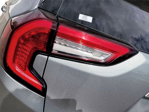 Used 2025 GMC Terrain Elevation image 28