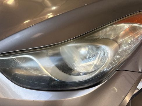Used 2013 Hyundai Elantra GLS w/ Preferred Pkg FWD image 7