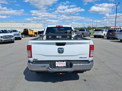 Used 2024 RAM 2500 Tradesman w/ Chrome Appearance Group AWD/4WD image 8