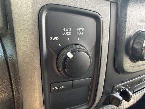 Used 2014 RAM 1500 Express AWD/4WD image 39