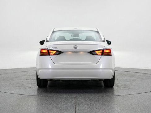 Used 2025 Nissan Altima 2.5 SV image 7