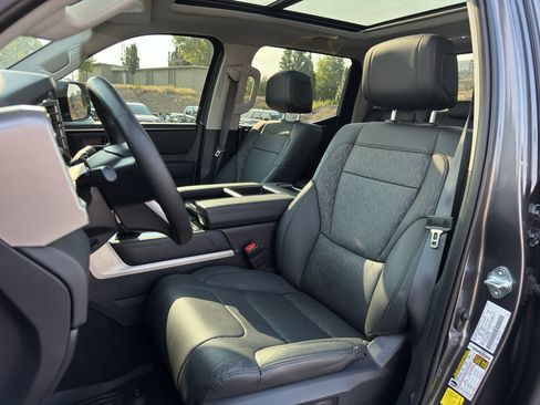 Used 2024 Toyota Tundra Limited AWD/4WD image 2