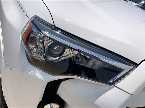 Used 2024 Toyota 4Runner SR5 Premium w/ Moonroof Package AWD/4WD image 33
