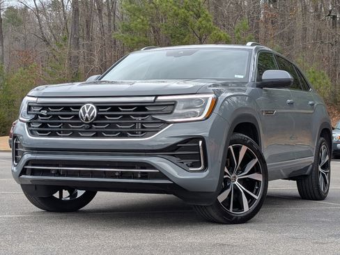 Used 2025 Volkswagen Atlas Cross Sport SEL Premium R-Line image 4