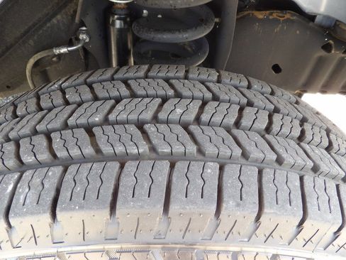 Used 2021 Ford E-350 and Econoline 350 Super Duty image 47