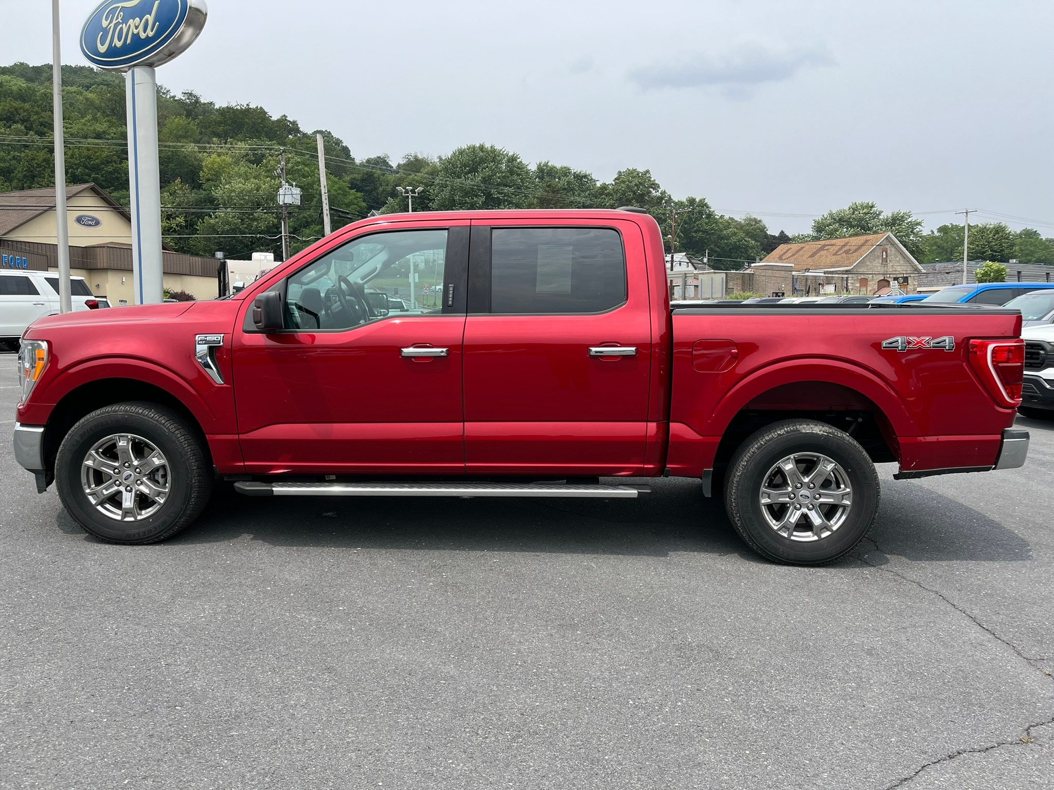Used 2022 Ford F150 XLT w/ Equipment Group 301A Mid AWD/4WD image 14