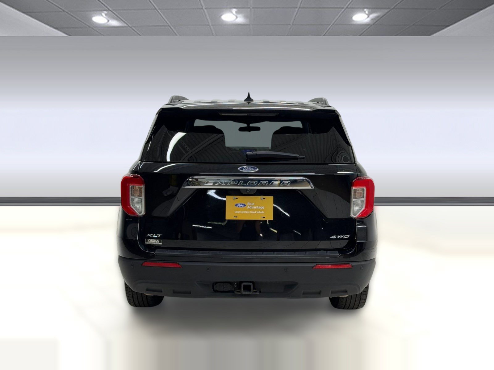 Certified 2023 Ford Explorer XLT w/ Class IV Trailer Tow Package AWD/4WD image 8
