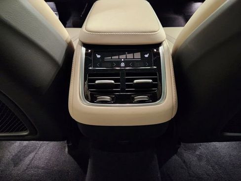 New 2026 Volvo XC90 B6 Plus w/ Protection Package Premier AWD/4WD image 31