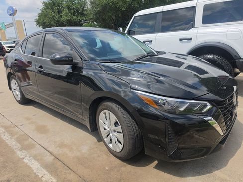 Used 2025 Nissan Sentra S FWD image 2