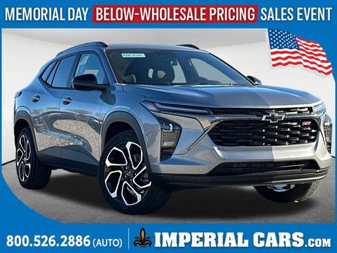 Used 2026 Chevrolet Trax RS w/ Sunroof Package FWD image 1