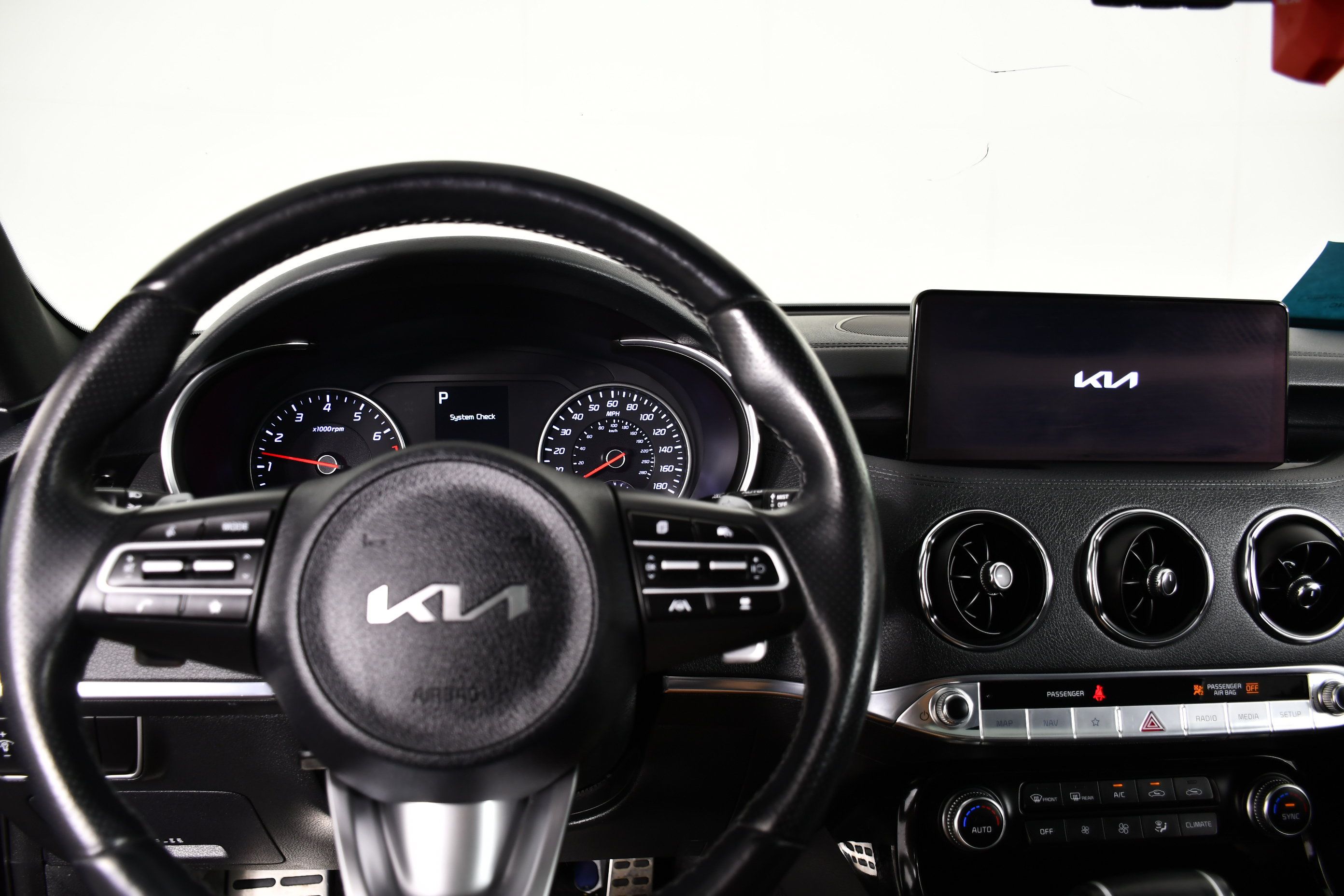 Used 2023 Kia Stinger GT-Line w/ Sun & Sound Package AWD/4WD image 16