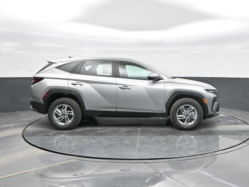 New 2026 Hyundai Tucson SE image 9