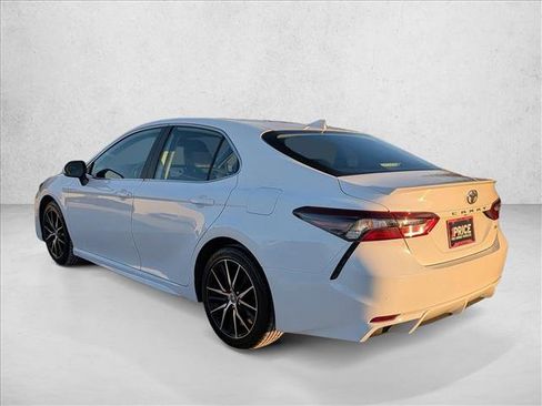 Used 2023 Toyota Camry SE image 8