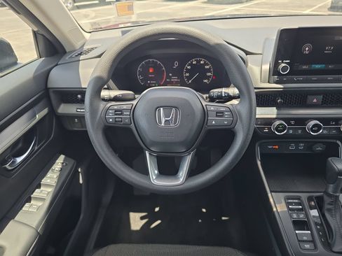 Certified 2025 Honda CR-V EX image 10