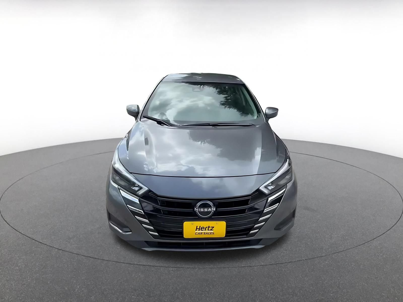 Used 2025 Nissan Versa SV FWD image 4