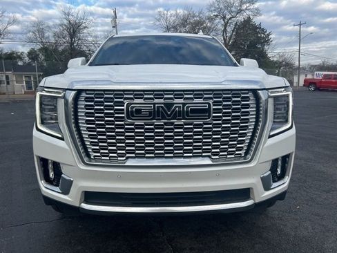 Used 2023 GMC Yukon XL Denali w/ Advanced Technology Package image 7
