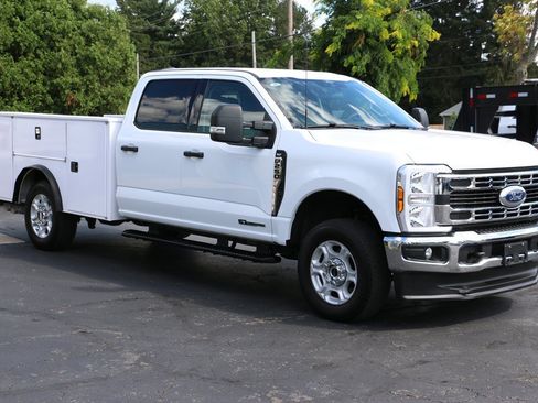 Used 2025 Ford F250 XLT w/ F-250 >10K GVWR Package AWD/4WD image 7