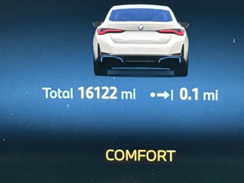 Used 2024 BMW i4 eDrive40 w/ Premium Package image 25