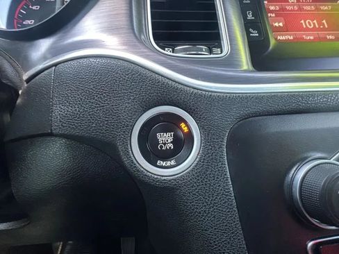 Used 2015 Dodge Charger SE RWD image 13