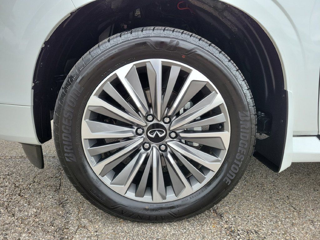 Certified 2026 INFINITI QX80 Luxe w/ Cargo Package AWD/4WD image 9