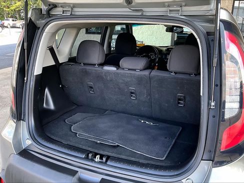 Used 2015 Kia Soul FWD image 30