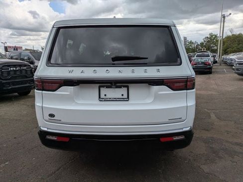 Used 2023 Jeep Wagoneer Series III w/ Premium Group I image 5