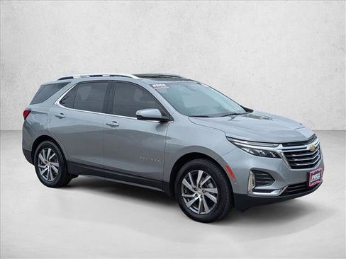 Used 2024 Chevrolet Equinox Premier AWD/4WD image 3