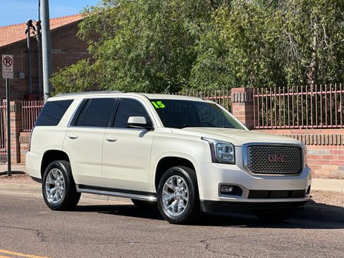 Used 2015 GMC Yukon SLT w/ Open Road Package image 8