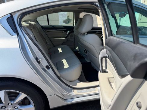Used 2012 Acura TL w/ Technology Package FWD image 3