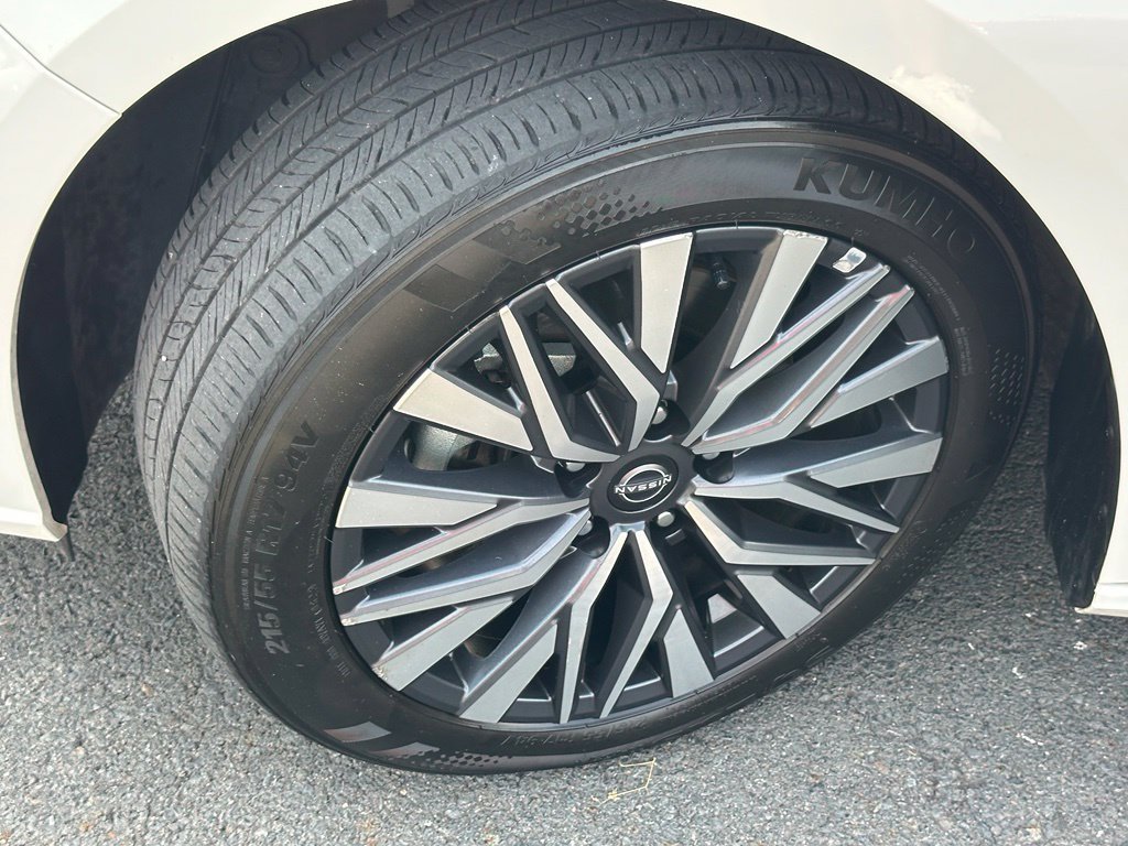 Used 2025 Nissan Altima 2.5 SV FWD image 36