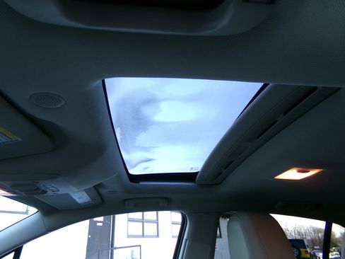 Used 2017 Buick Encore Premium image 15