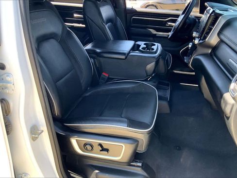 Used 2025 RAM 1500 Laramie image 9