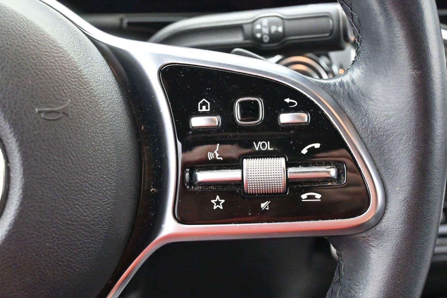 Used 2021 Mercedes-Benz GLA 250 w/ Premium Package image 20