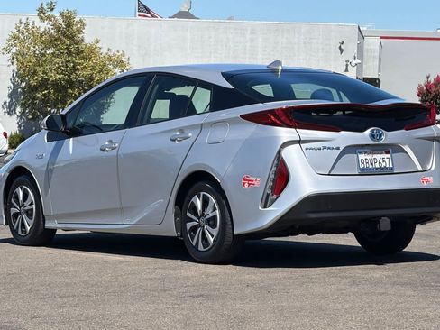Used 2017 Toyota Prius Prime Plus FWD image 7