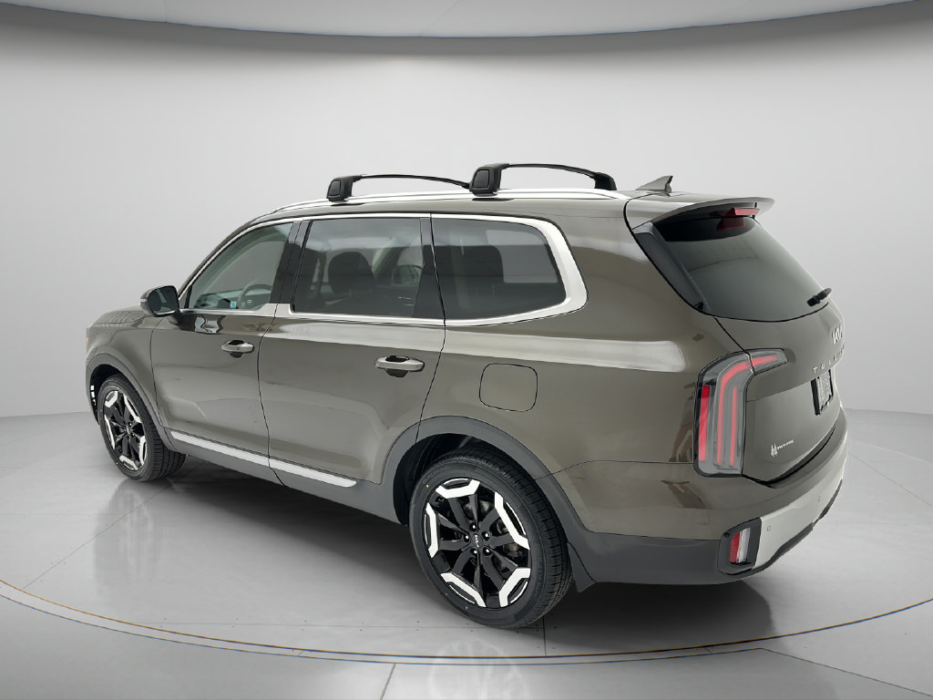 Used 2024 Kia Telluride EX w/ EX Captain's Chair Package AWD/4WD image 4
