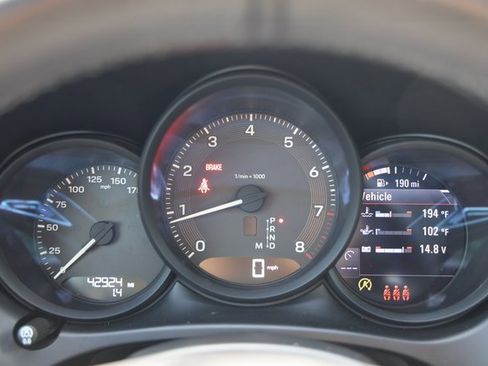 Used 2022 Porsche Macan image 16