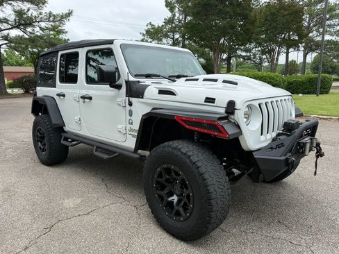 Used 2018 Jeep Wrangler Unlimited Sport S AWD/4WD image 7