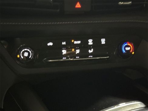 Used 2022 Buick Envision Preferred w/ Sport Touring Package image 15