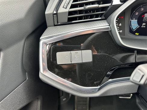 New 2025 Audi Q3 2.0T Premium Plus image 24