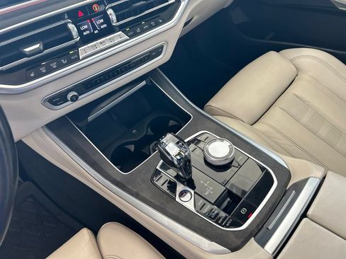 Used 2022 BMW X5 sDrive40i w/ M Sport Package RWD image 53