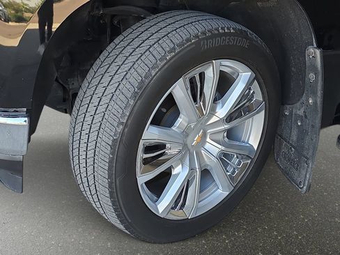Used 2019 Chevrolet Silverado 1500 LTZ w/ LTZ Plus Package AWD/4WD image 31