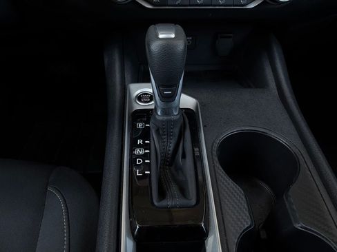 Used 2025 Nissan Altima 2.5 SV FWD image 22
